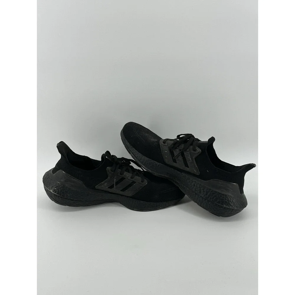 adidas Boost Men's Low Top Lace-Up Sneakers Black Cushioned Rubber Outsole